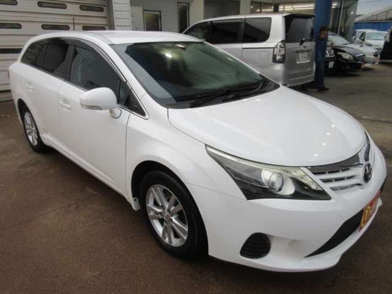 AVENSIS WAGON-8