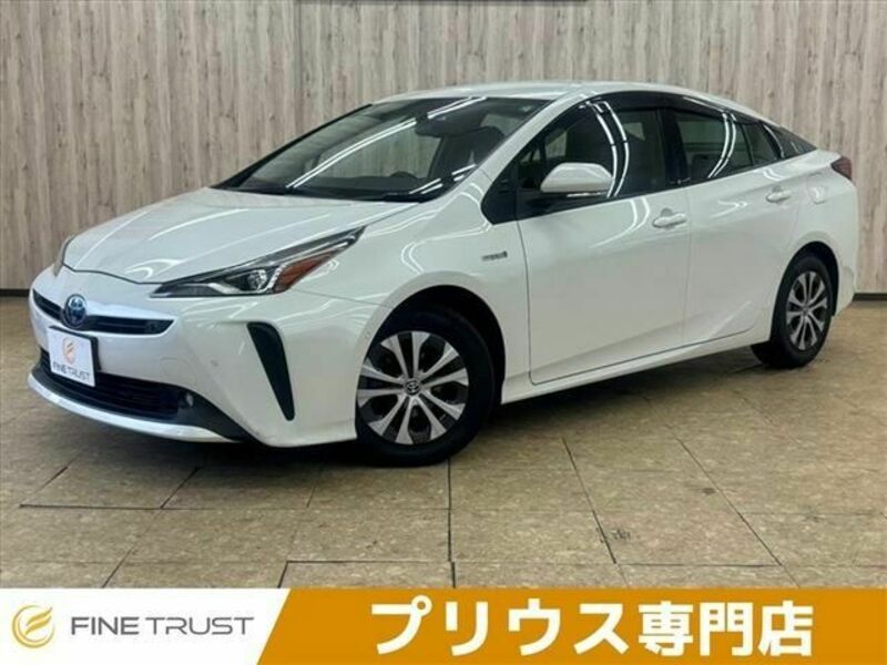 TOYOTA　PRIUS