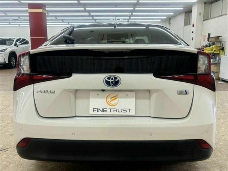 PRIUS-15