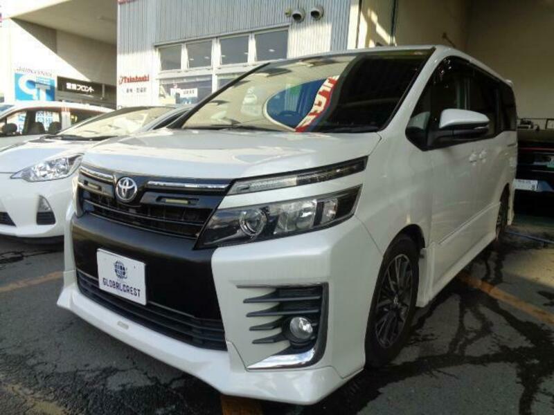 TOYOTA　VOXY