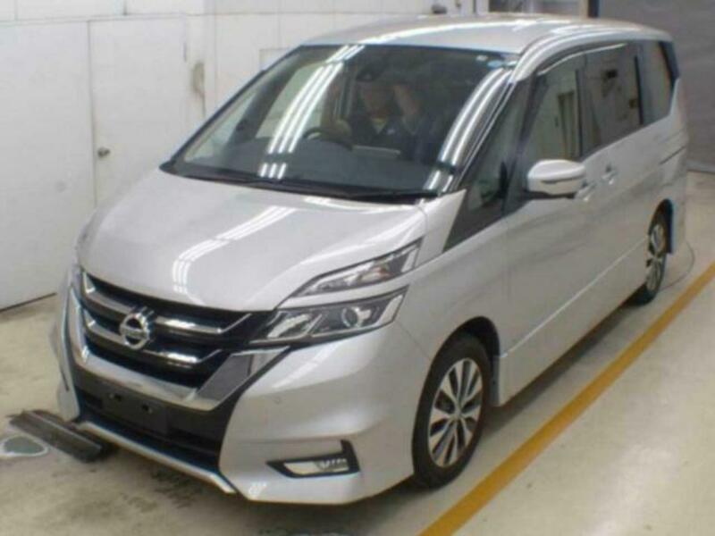 NISSAN　SERENA