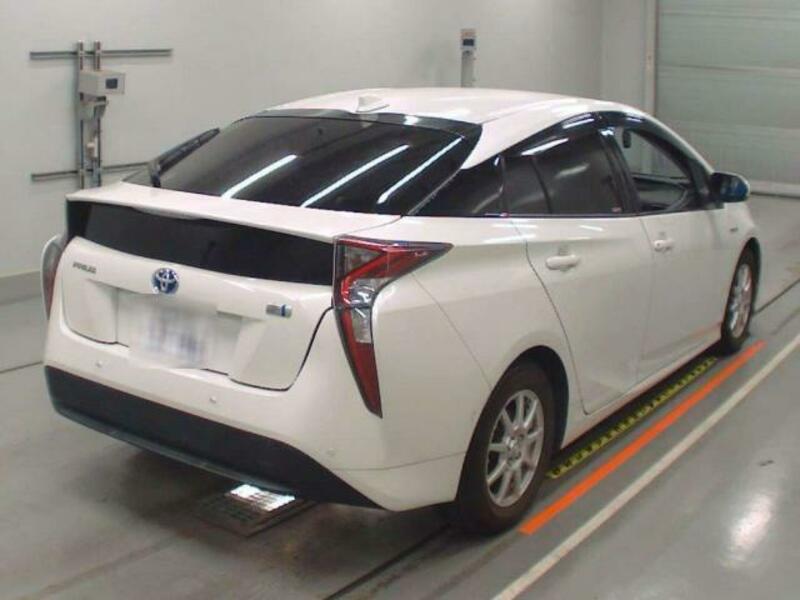 PRIUS-3