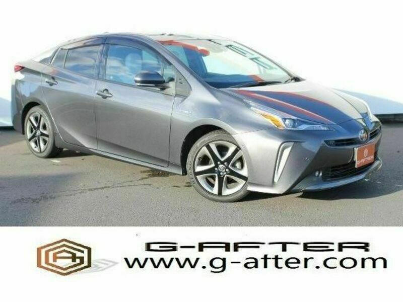 TOYOTA　PRIUS