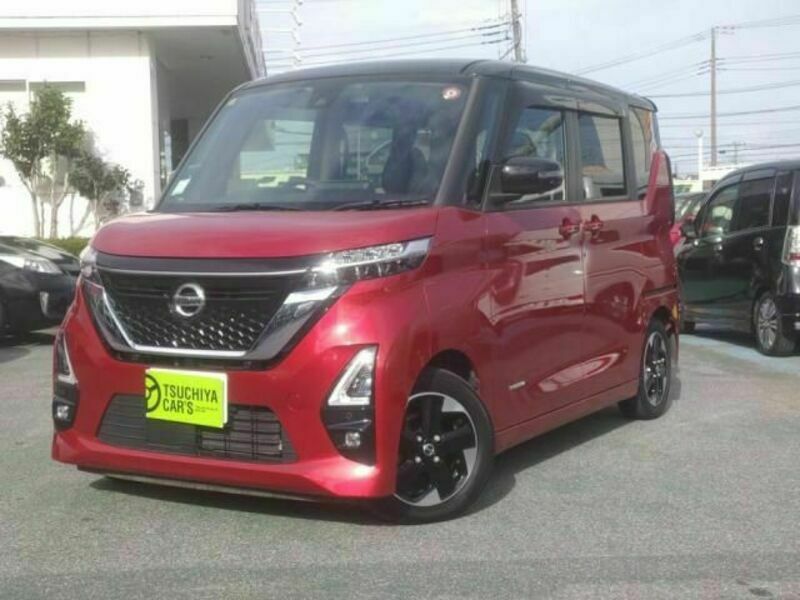 NISSAN　ROOX