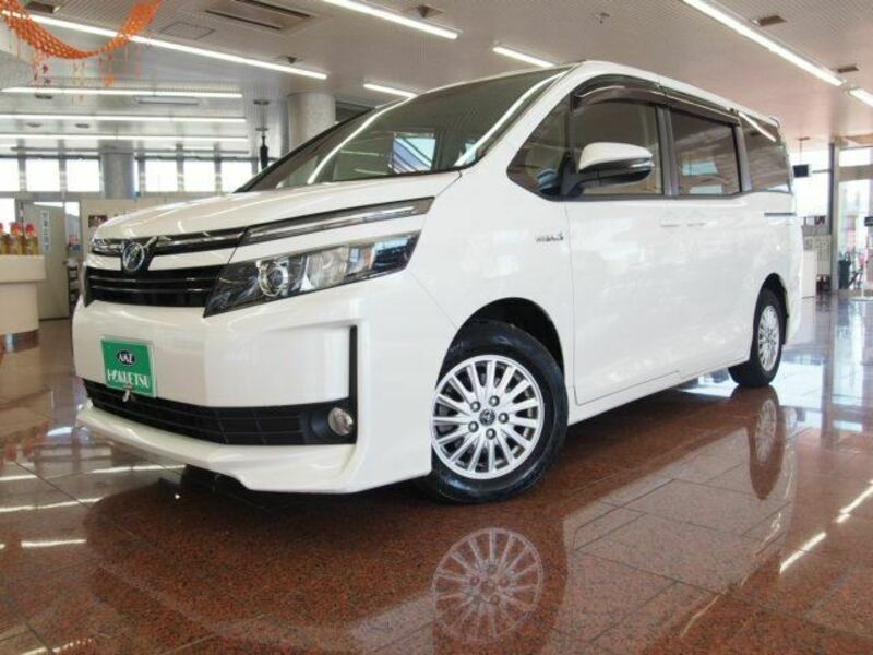 TOYOTA　VOXY