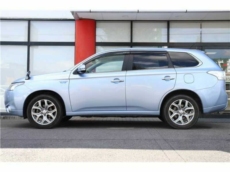 OUTLANDER PHEV-15