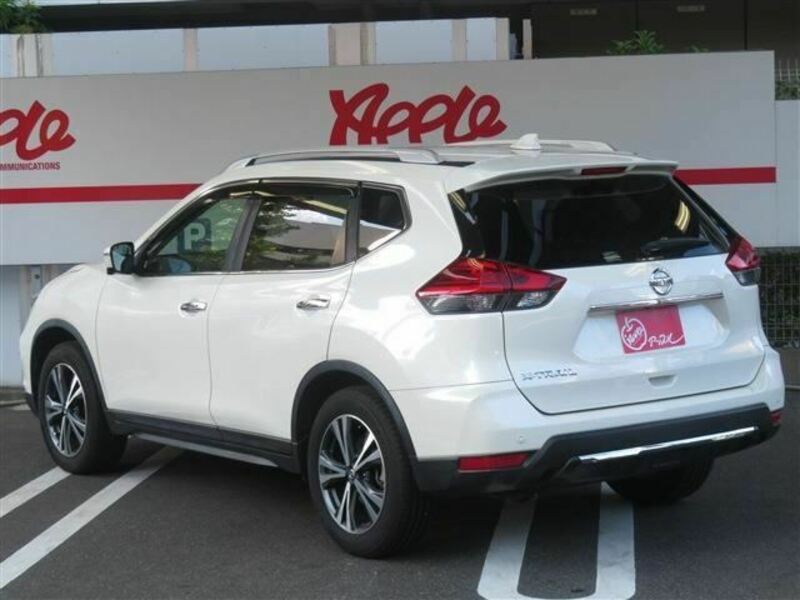 X-TRAIL-1