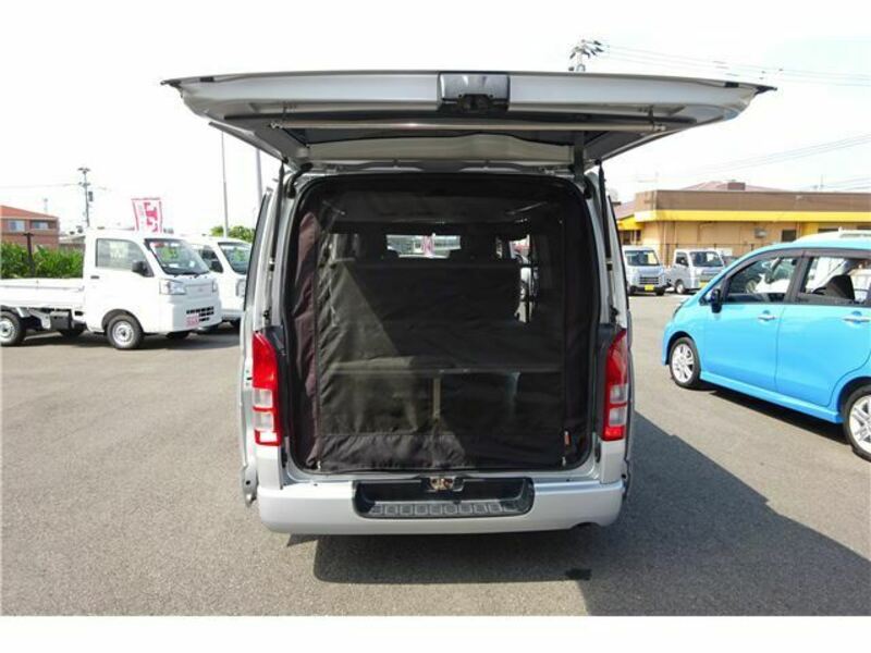 HIACE-21