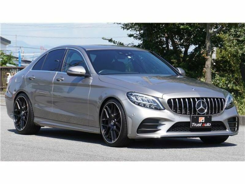 MERCEDES-BENZ　C-CLASS