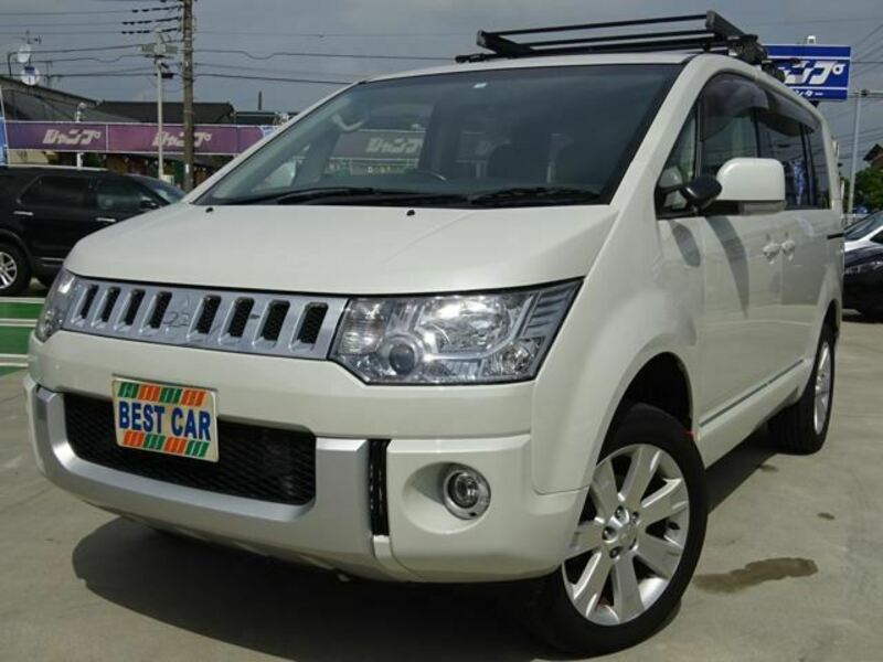 MITSUBISHI　DELICA D5