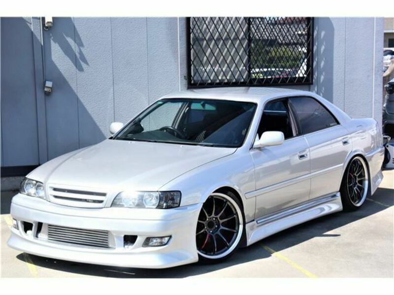 TOYOTA　CHASER