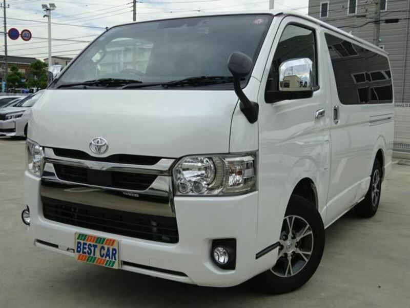 TOYOTA　HIACE VAN