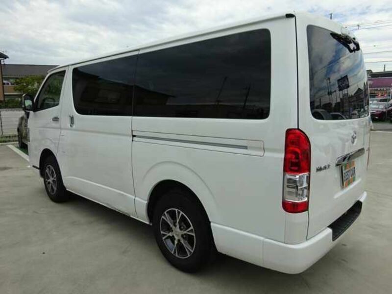 HIACE VAN-1