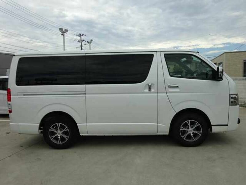 HIACE VAN-14