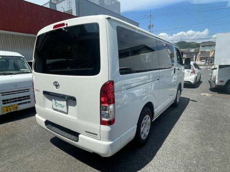 HIACE VAN-1