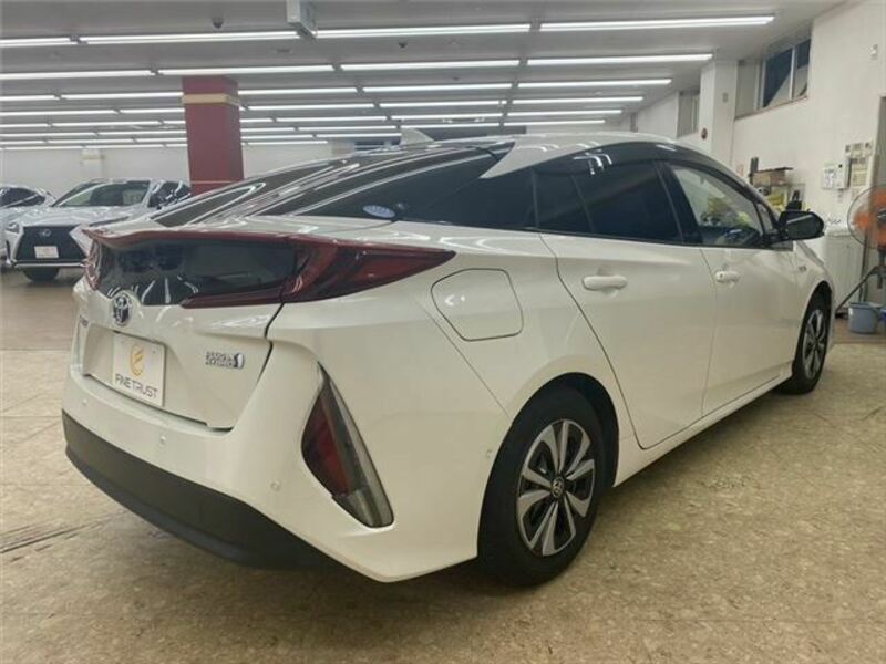 PRIUS PHV-19