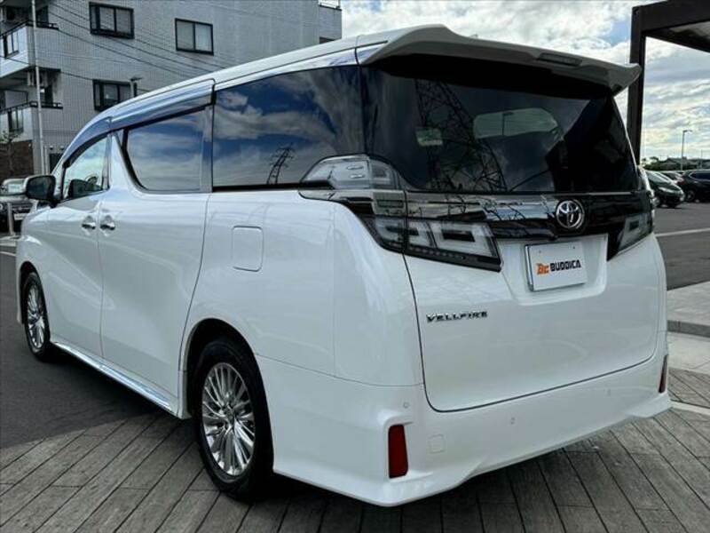 VELLFIRE-12