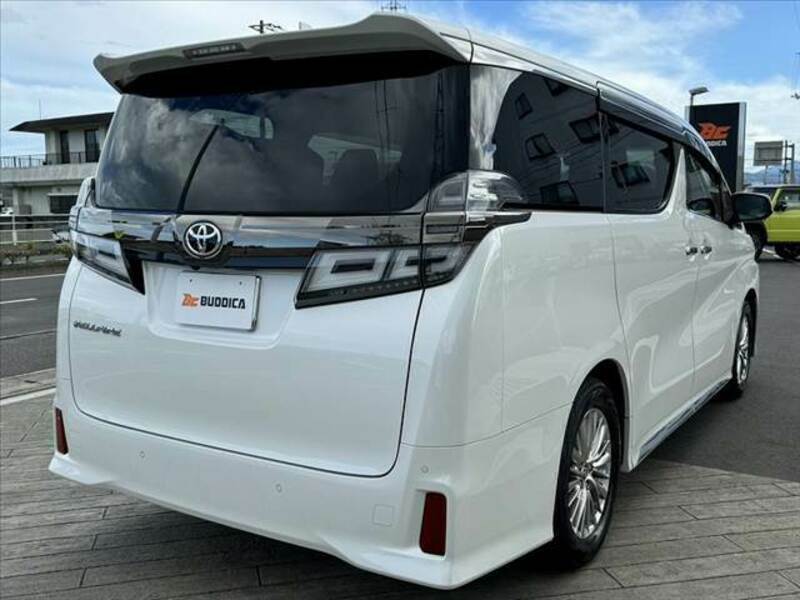 VELLFIRE-14