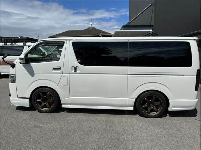 HIACE VAN-13