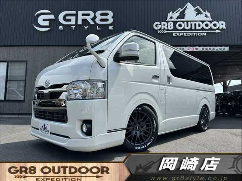 TOYOTA　HIACE VAN