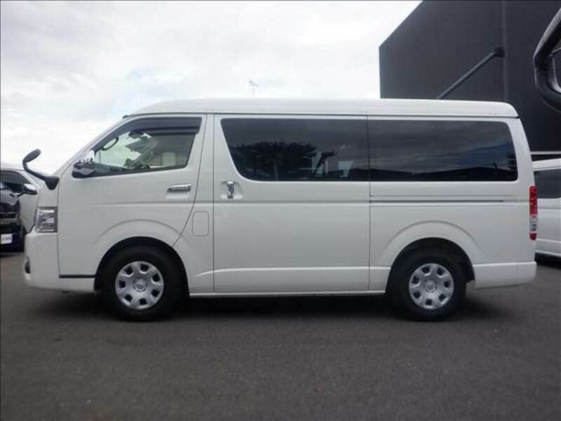 HIACE VAN-13