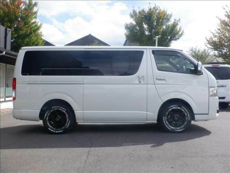 HIACE VAN-12