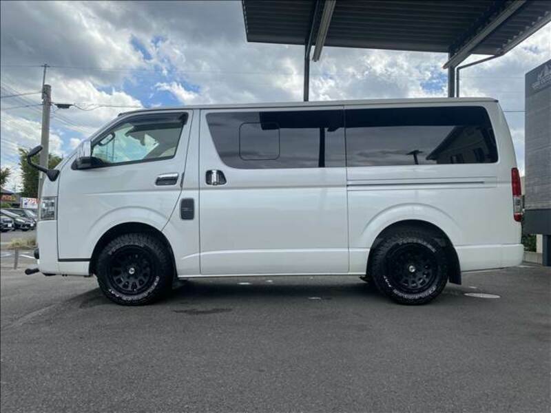 HIACE VAN-13