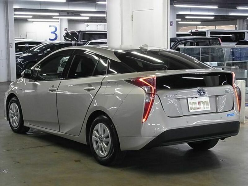 PRIUS-6