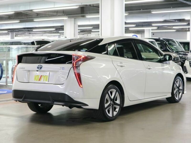 PRIUS-1