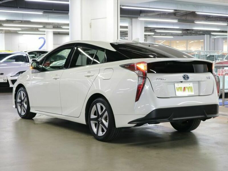 PRIUS-6