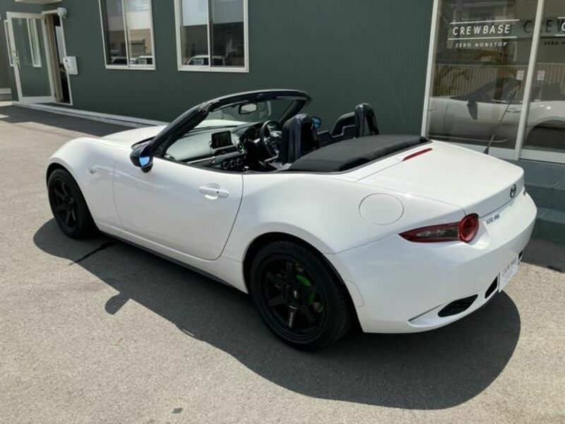 ROADSTER-28