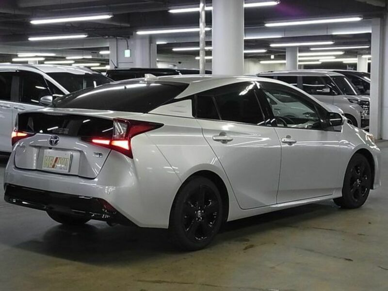 PRIUS-1