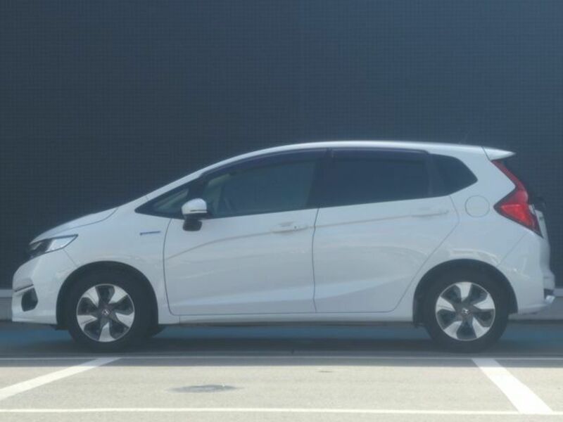 FIT HYBRID-16