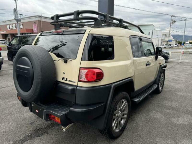 FJ CRUISER-3