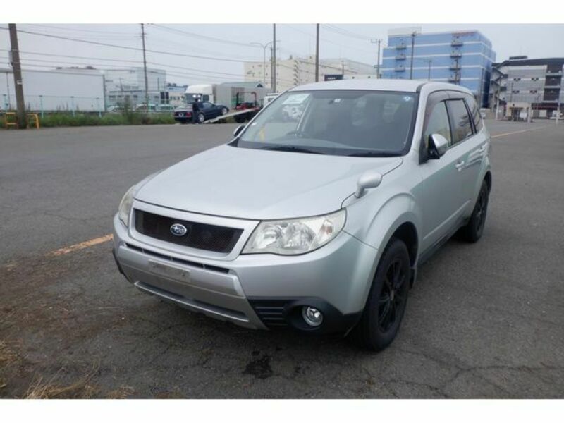 SUBARU　FORESTER