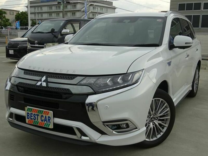 MITSUBISHI　OUTLANDER PHEV