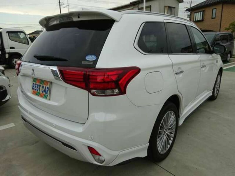 OUTLANDER PHEV-6