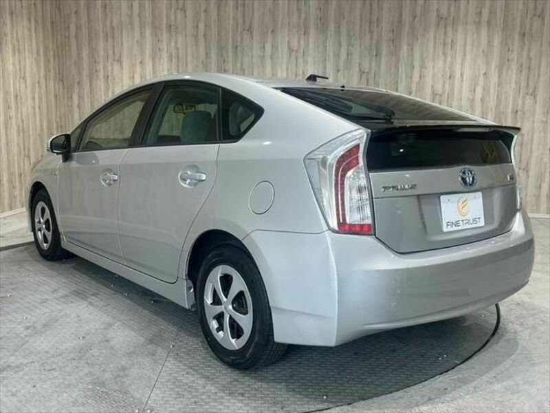 PRIUS-15