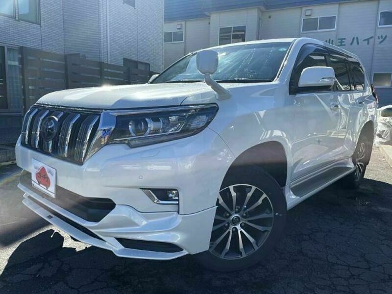 TOYOTA　LAND CRUISER PRADO