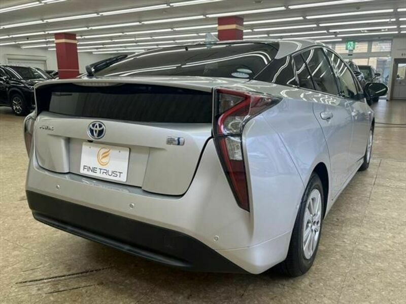 PRIUS-19