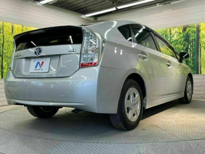 PRIUS-17