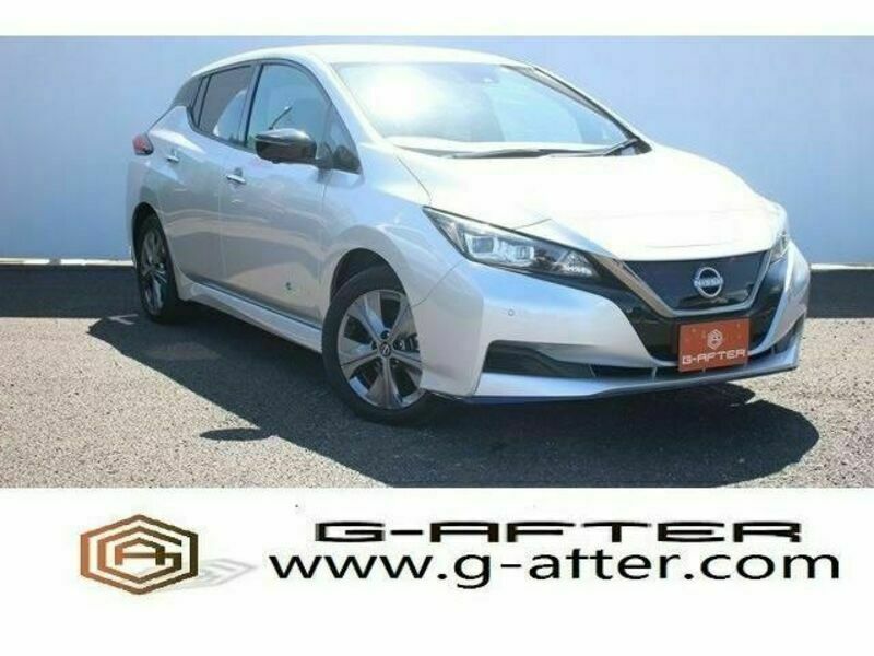 NISSAN　LEAF