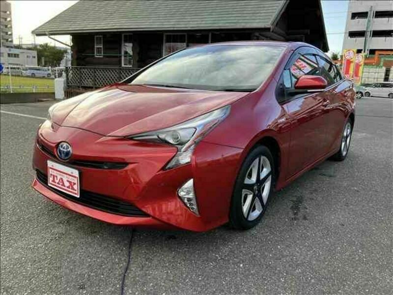 TOYOTA　PRIUS