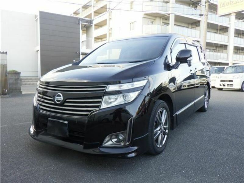 NISSAN　ELGRAND