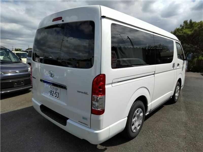 HIACE VAN-1