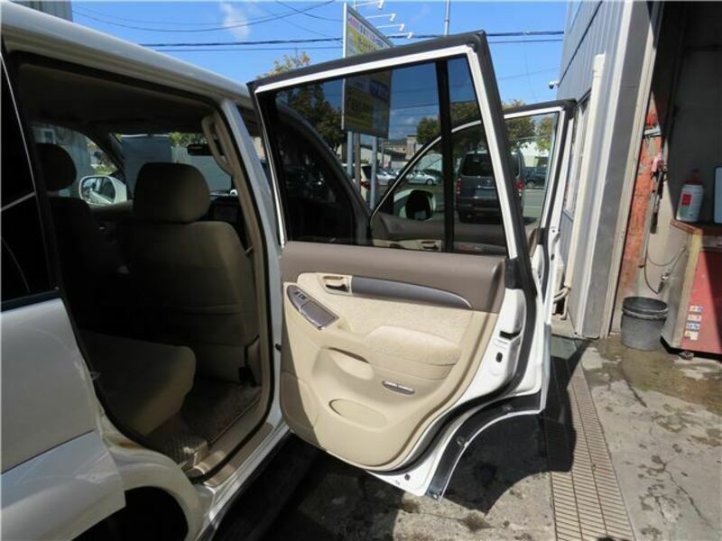 LAND CRUISER PRADO-34