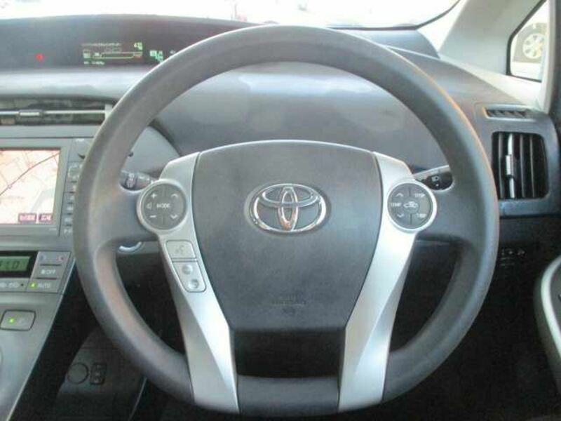 PRIUS PHV-8