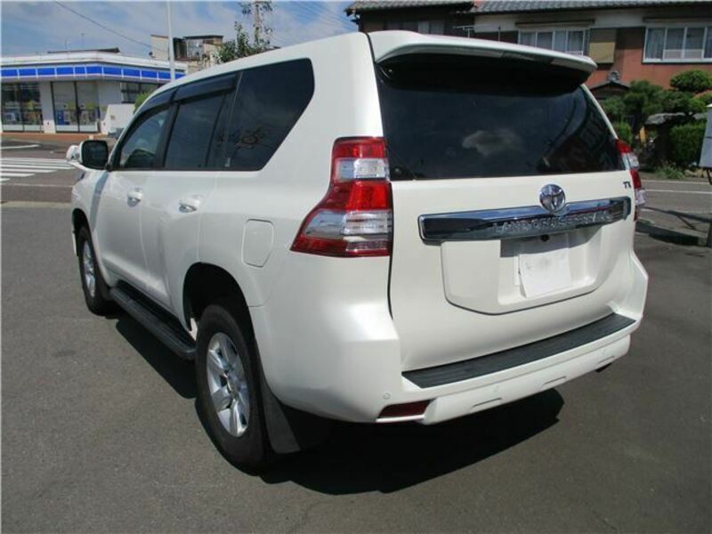 LAND CRUISER PRADO-12