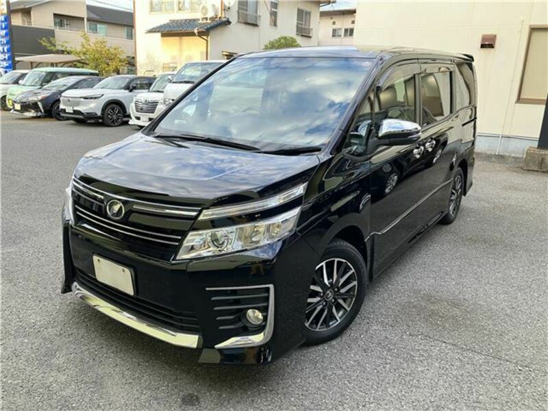 TOYOTA　VOXY