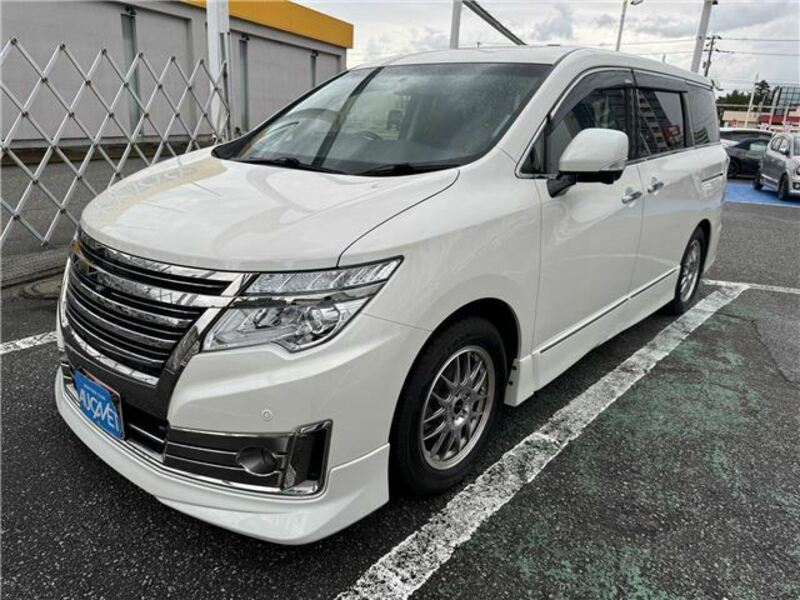 NISSAN　ELGRAND